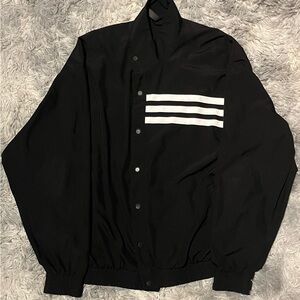 Adidas 3 Stripes Men’s windbreaker